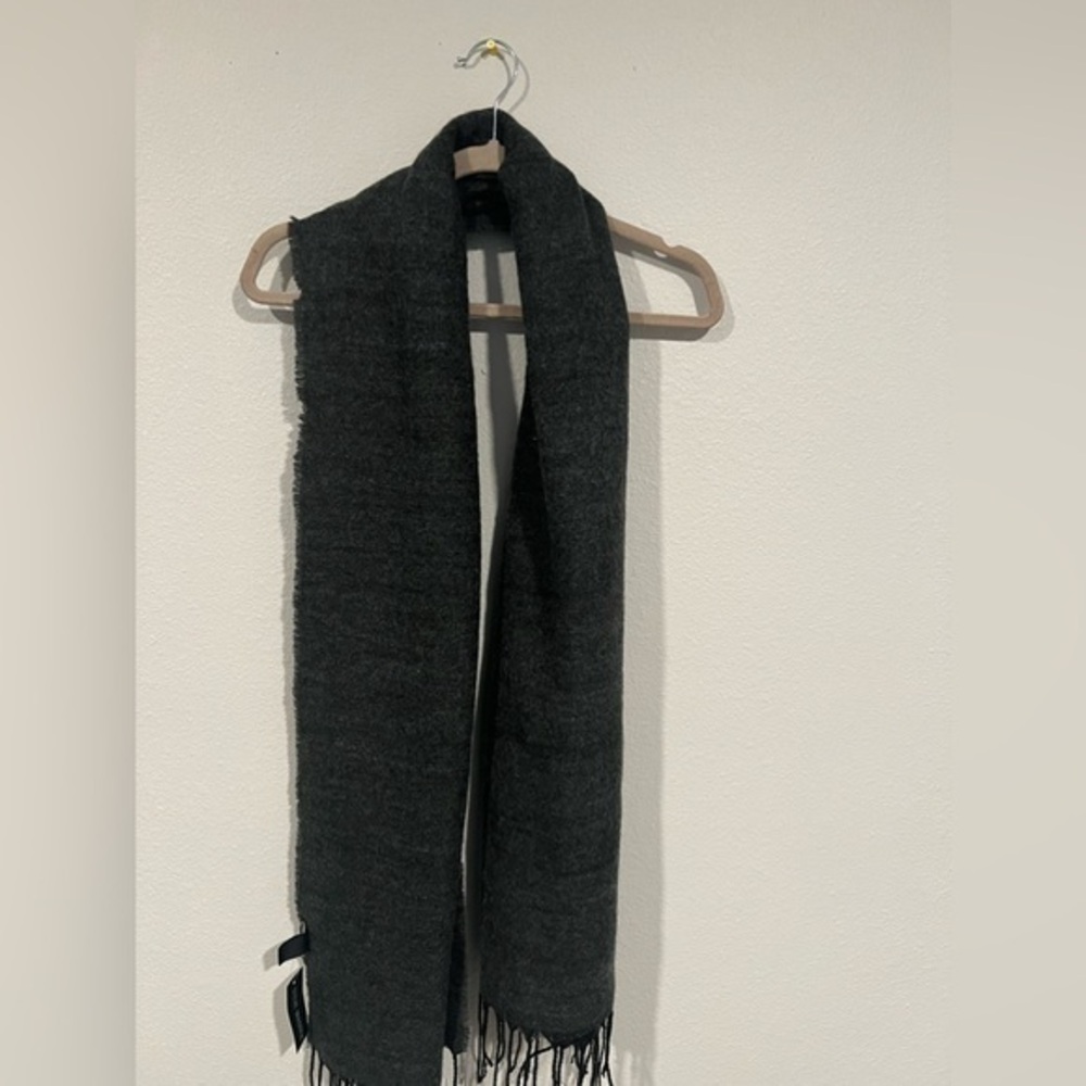 Steve Madden One Size Grey Scarf